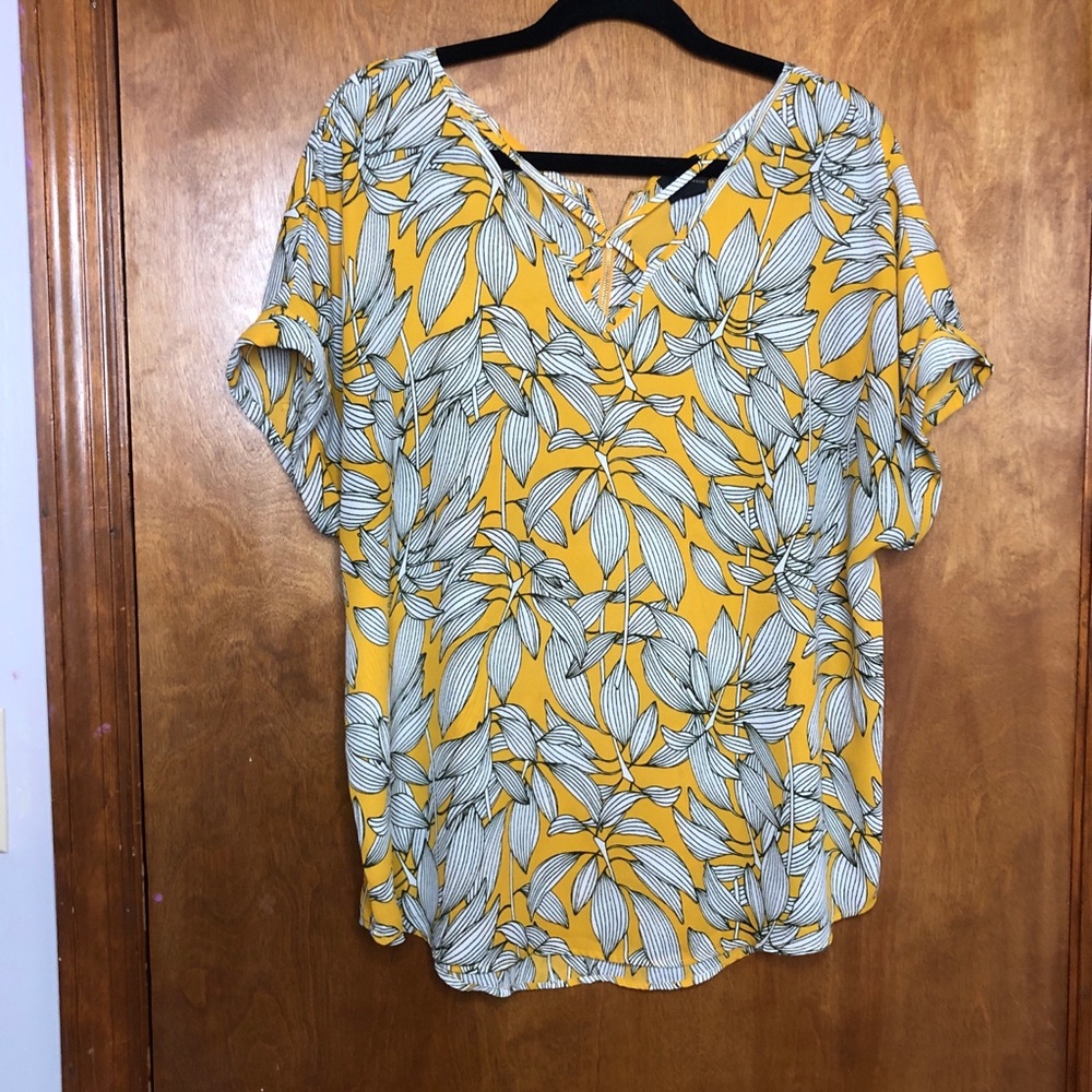 Short sleeve blouse. Gently worn.